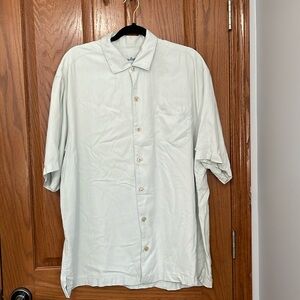 Men’s Tommy Bahama dress shirt, short sleeve